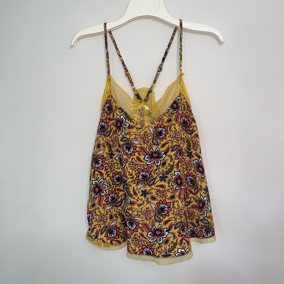 Floral Lace Tank Top - Picture 2 of 5